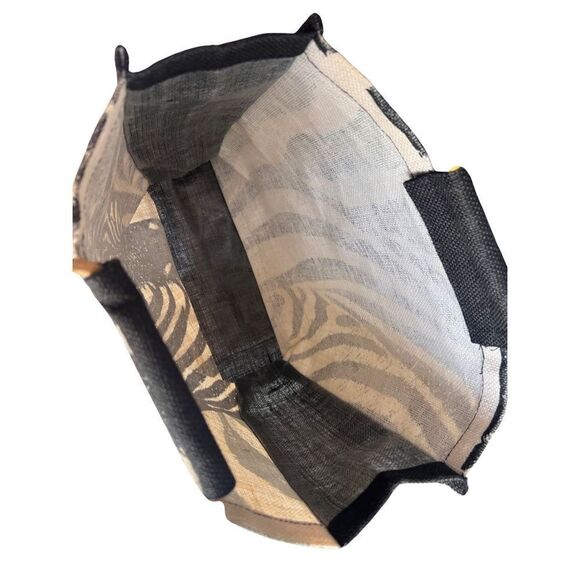 Retro Exotic Zebra Black, Gray & White Wooden Handles Women’s Tote Shoulder Bag - Picture 7 of 9